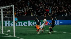 E. Frankfurt vs Saint Gilloise (03:00 – 23/02) | Xem lại trận đấu