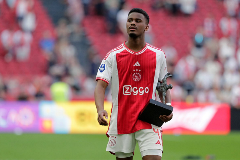 Jorrel-Hato-arsenal