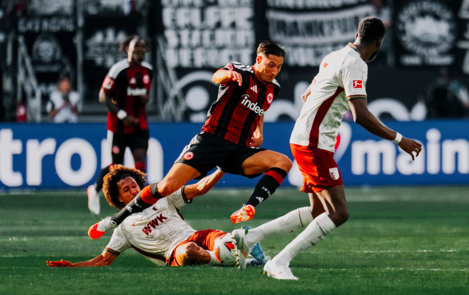 Eintracht Frankfurt vs Augsburg (22:30 – 06/09)